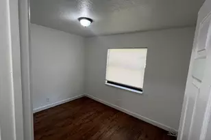 2421 NW 8th Pl, Fort Lauderdale, FL 33311 - Photo 13
