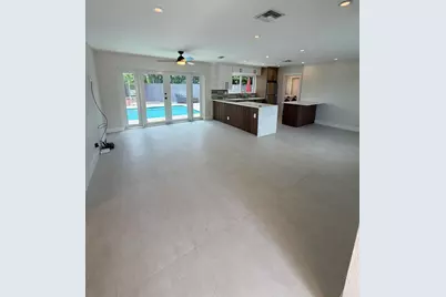 1100 W Camino Real, Boca Raton, FL 33486 - Photo 3