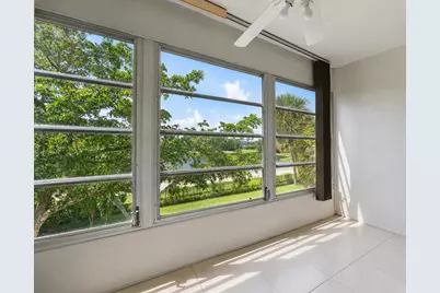 307 Greenbrier B, West Palm Beach, FL 33417 - Photo 9