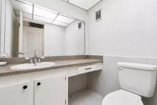 307 Greenbrier B, West Palm Beach, FL 33417 - Photo 5