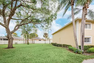 1501 Palm Beach Trace Dr, Royal Palm Beach, FL 33411 - Photo 29