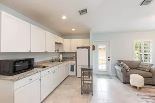 352 Window Rock Dr, Wellington, FL 33414 - Photo 5