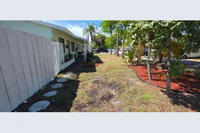 1044 NE 10th Avenue, Fort Lauderdale, FL 33304 - Photo 11