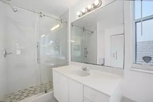 1378 SW 180th Ave, Pembroke Pines, FL 33029 - Photo 19