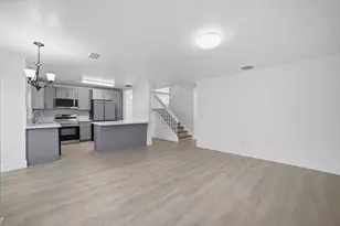 1378 SW 180th Ave, Pembroke Pines, FL 33029 - Photo 9
