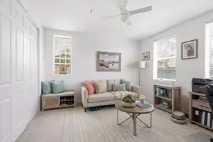 960 Millbrae Ct, West Palm Beach, FL 33401 - Photo 7