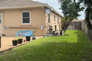 255 Sandpiper Ave, Royal Palm Beach, FL 33411 - Photo 47