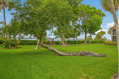 269 NE Edgewater Drive, Stuart, FL 34996 - Photo 23