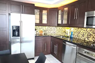 16546 NE 26 Ave, North Miami Beach, FL 33160 - Photo 9