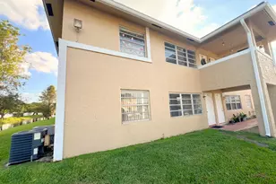 843 Twin Lakes Dr, Coral Springs, FL 33071 - Photo 9