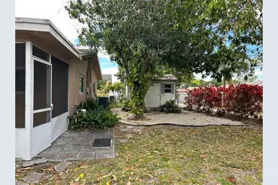 845 NW 10th Avenue, Dania Beach, FL 33004 - Photo 21
