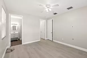 29 NE 24th Ave, Pompano Beach, FL 33062 - Photo 19