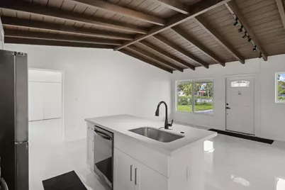 1530 NW 18th Court, Fort Lauderdale, FL 33311 - Photo 11