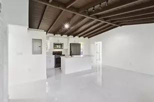 1530 NW 18th Ct, Fort Lauderdale, FL 33311 - Photo 5