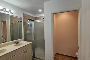 2022 Island Dr, Riviera Beach, FL 33404 - Photo 15