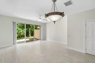 1182 Pinewood Lake Ct, Greenacres, FL 33415 - Photo 9