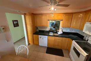 206 SE 10th St, Dania Beach, FL 33004 - Photo 11