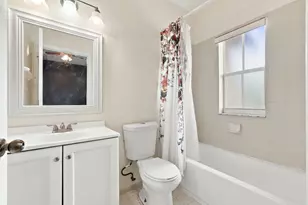 406 W Santa Catalina Cir, North Lauderdale, FL 33068 - Photo 17