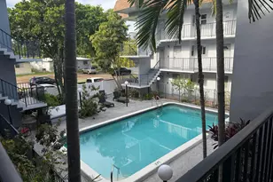 714 NE 10th St, Hallandale Beach, FL 33009 - Photo 3