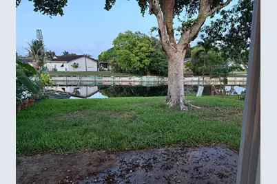 7610 NW 73rd Terrace, Tamarac, FL 33321 - Photo 9