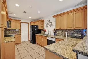 6200 NW 9th St, Margate, FL 33063 - Photo 11