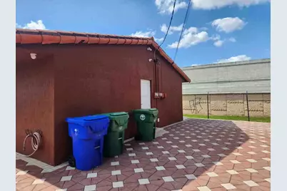 1195 NW 30th Place, Miami, FL 33125 - Photo 3
