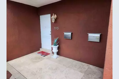 1195 NW 30th Place, Miami, FL 33125 - Photo 5