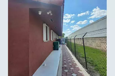 1195 NW 30th Place, Miami, FL 33125 - Photo 5