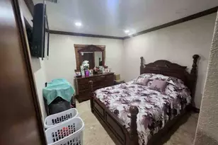 1195 NW 30th Pl, Miami, FL 33125 - Photo 9