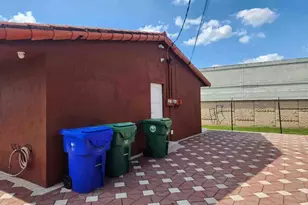 1195 NW 30th Pl, Miami, FL 33125 - Photo 3