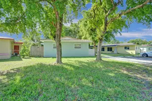 260 NE 41st St, Oakland Park, FL 33334 - Photo 3