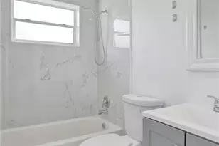 260 NE 41st St, Oakland Park, FL 33334 - Photo 17