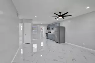 260 NE 41st St, Oakland Park, FL 33334 - Photo 7