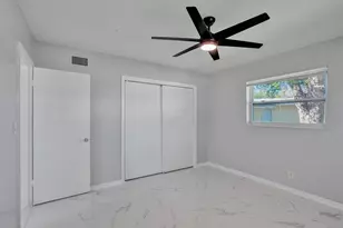 260 NE 41st St, Oakland Park, FL 33334 - Photo 23