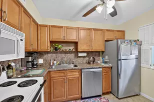 4483 Luxemburg Ct, Lake Worth, FL 33467 - Photo 5