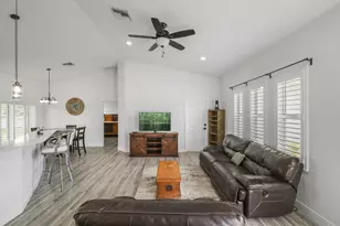 844 Lake Betty Dr, Lake Placid, FL 33852 - Photo 5