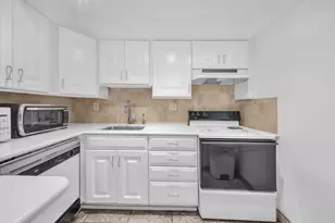 251 174th St, Sunny Isles Beach, FL 33160 - Photo 7