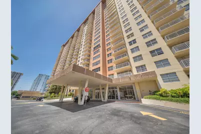 251 174th Street #2310, Sunny Isles Beach, FL 33160 - Photo 3
