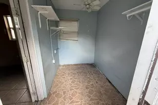 5620 SW 37th St, West Park, FL 33023 - Photo 13