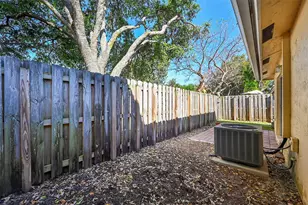 5361 NW 90th Ave, Sunrise, FL 33351 - Photo 5