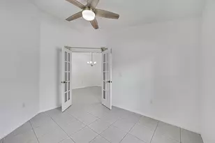 5361 NW 90th Ave, Sunrise, FL 33351 - Photo 15