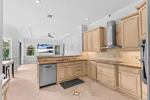 10668 NW 69th St, Parkland, FL 33076 - Photo 13