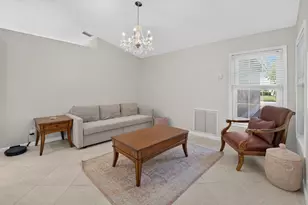 5756 Descartes Cir, Boynton Beach, FL 33472 - Photo 9