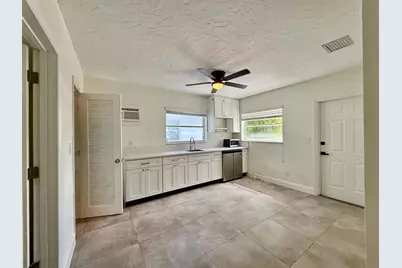 3684 NE 11th Avenue #Unit 4, Oakland Park, FL 33334 - Photo 5