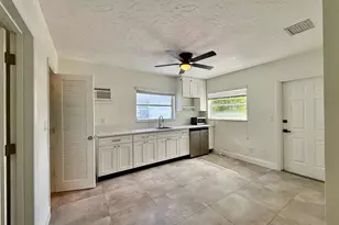 3684 NE 11th Ave, Oakland Park, FL 33334 - Photo 5
