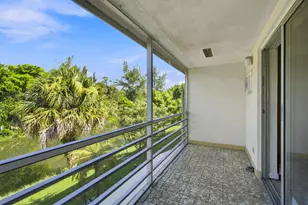 65 Camden C, West Palm Beach, FL 33417 - Photo 19