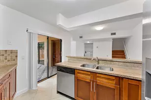 8195 Severn Dr, Boca Raton, FL 33433 - Photo 13