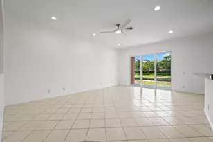 886 Sunflower Cir, Weston, FL 33327 - Photo 9