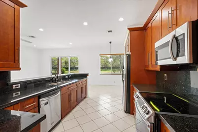886 Sunflower Circle, Weston, FL 33327 - Photo 17