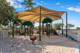 886 Sunflower Cir, Weston, FL 33327 - Photo 53